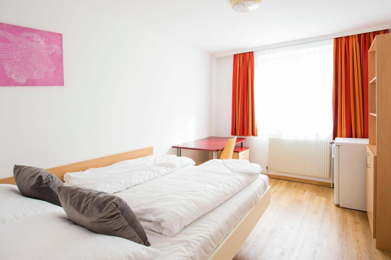 Mynext - Westbahnhof Hostel One Wina Bagian luar foto